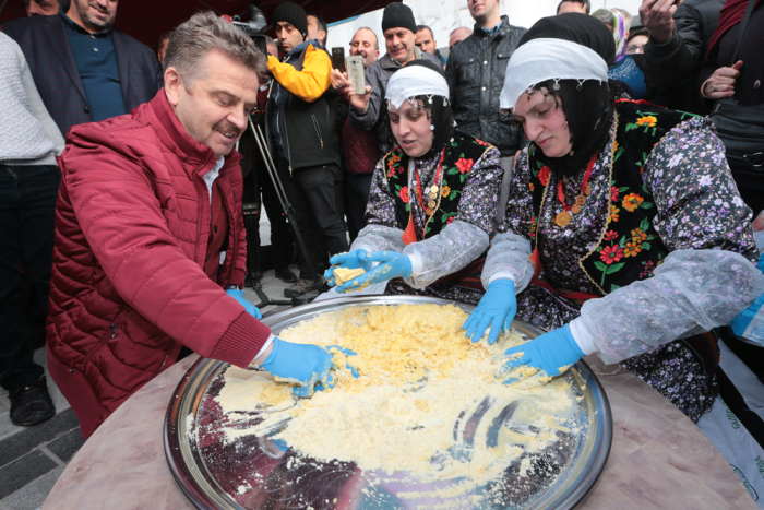 Gaziosmanpaşalılar Karalahana Festivalinde Yöresel Lezzetlerle Buluştu