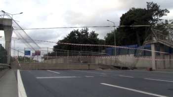 Hasdal Otoyolu’Nda Üstgeçit Çöktü, Yol Trafiğe Kapandı
