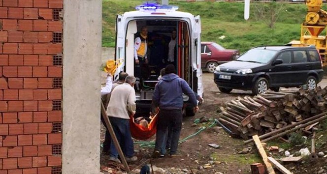 İnşaattan düşen işçi yaralandı