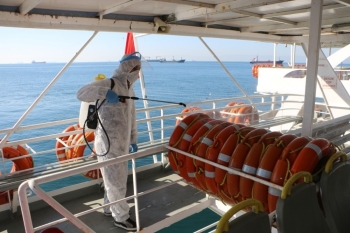 İskele Ve Deniz Ulaşım Araçları, Kartal Belediyesi Ekiplerince Dezenfekte Edildi
