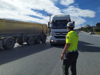 İstanbul’Da Hafriyat Kamyonları Denetlendi
