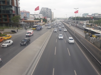 İstanbul’Da Trafik Yoğunluğu Arttı
