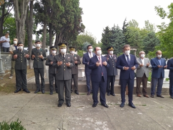 İstanbul’Un İşgalini Kırmak Üzere Şehre İlk Giren Ordu Komutanı Şükrü Naili Paşa Kabri Başında Anıldı
