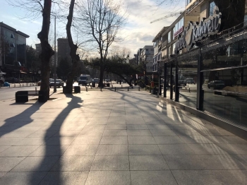 İstanbul’Un Lüks Caddelerinden Bağdat Caddesi Sessizliğe Büründü, Kafeler Kepenk Kapattı
