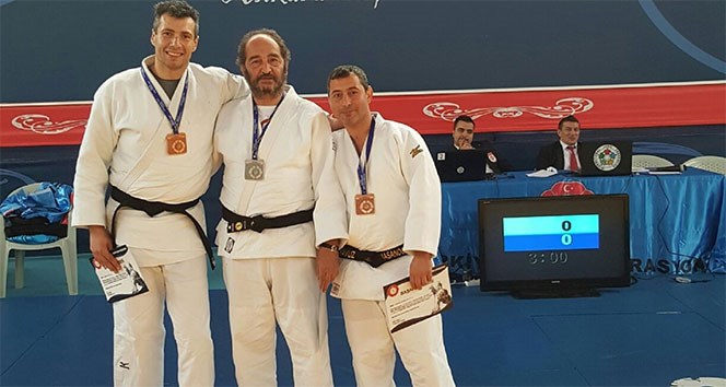 Judoda ustalar tatamide