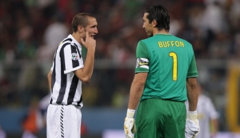 Juventus, Buffon Ve Chellini’Nin Sözleşmelerini Uzattı
