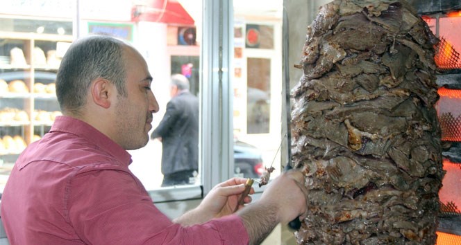 Kahvaltıda cağ kebabı