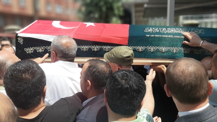 Kanserden ölen muhtar Sedat Çetintaş son yolculuğuna uğurlandı