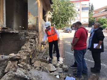 Kartal’Da Madde Bağımlılarının Mesken Tuttuğu Metruk Bina Yıkıldı
