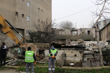 Kartal’Da Metruk Yapıların Yıkımı Devam Ediyor
