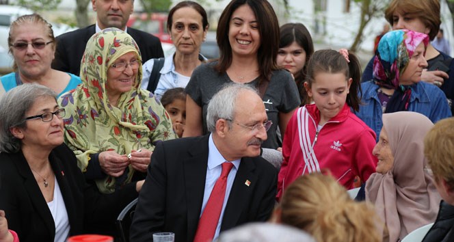 Kılıçdaroğlu, bayanlarla sohbet etti