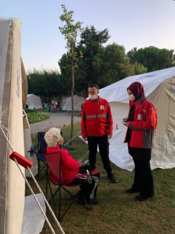 Kızılay’Dan İzmir’Deki Depremzedelere Psikososyal Destek
