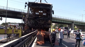 Küle Dönen Metrobüs Kaldırıldı
