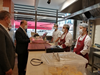 Maltepe’De Restoran Ve Özel Eğitim Merkezinde Korona Virüs Denetimi
