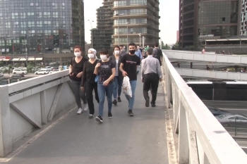 Maske Kuralı Sonrası İstanbul’Da İlk Sabah
