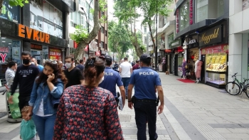 Maske Takmayan Sağlık Personeli, "Ben De Sağlıkçıyım İnanın Çalışırken Bile Takmıyorum”
