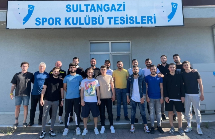 ORTADA BİR KUPA VARSA CONAX SULTANGAZİ SPOR O KUPAYA TALİPTİR