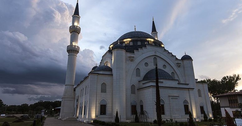 Osmanlı mimarisini ABD'ye taşıyan cami