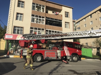 Pendik’Te Yangında Mahsur Kalan 6 Kişi Kurtarıldı
