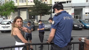 Polisin Ceza Kestiği Kadından Gazeteciye Tehdit: “Annem Medya Danışmanı, Senin Peşini Bırakmayacağım”
