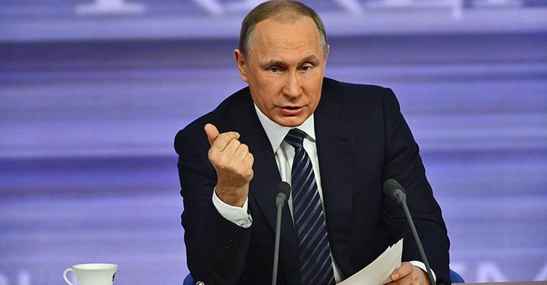 Putin'den 'Panama belgeleri'ne karşı müzik enstrümanlı savunma