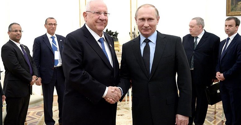 Putin ile Rivlin Kremlin'de bir araya geldi