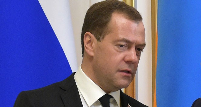 Rusya Başbakanı Medvedev Azerbaycan’da