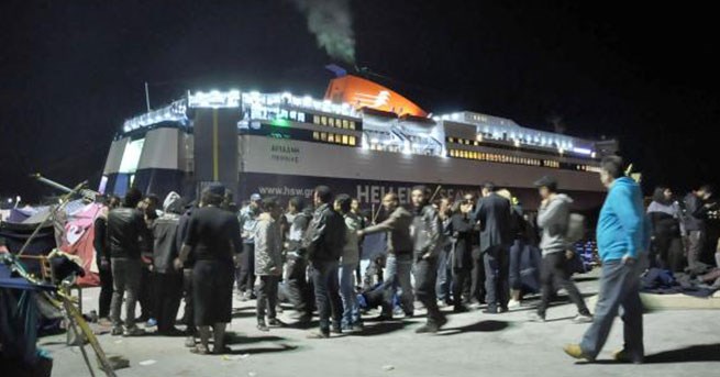 Sakız Limanı'ndaki sığınmacı işgali sona erdi