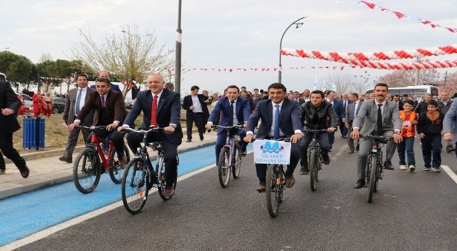 Sarıgöl  Caddelerinde  Bisiklet  Turu