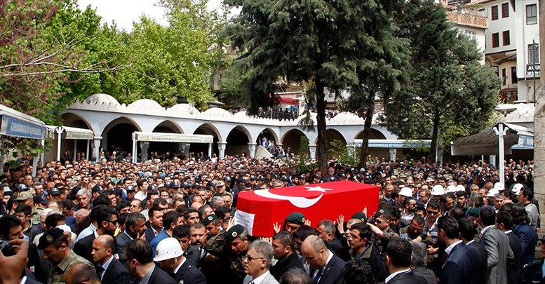 Şehit özel harekat polisi Yılmaz son yolculuğuna uğurlandı