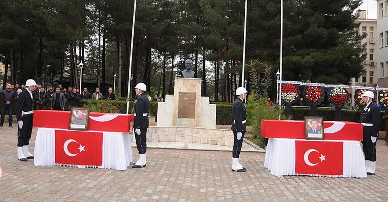 Şehitlerimizi uğurluyoruz