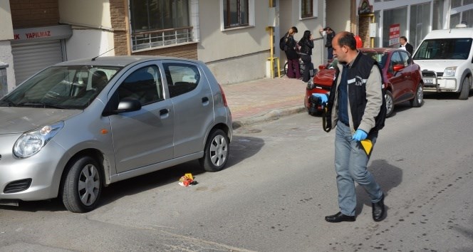 Silah çeken şahıs polisten kaçamadı