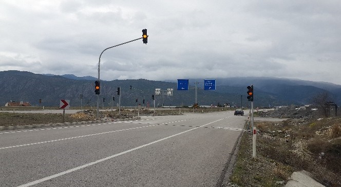 Sinop  Kavşağına  Trafik  Sinyalizasyon  Sistemi