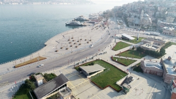 Sokağa Çıkma Yasağı Nedeniyle Boş Kalan Üsküdar Meydanı Havadan Görüntülendi
