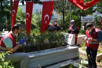 Sultanbeyli Vefa Sosyal Destek Grubu Şehit Ailelerini Şüheda İle Buluşturdu
