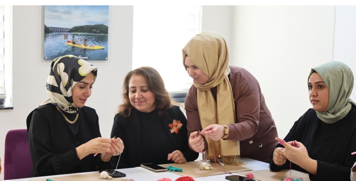 Sultangazi Belediyesi’nden Kadınlara Örgü Yapım Atölyesi