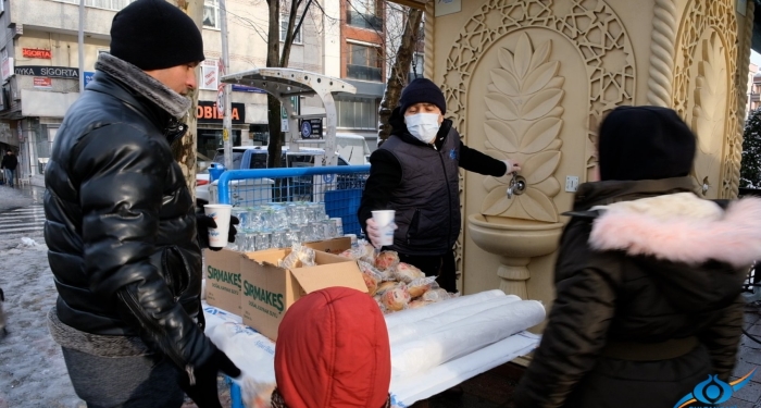 Sultangazi Belediyesi'nden Sıcacık Çorba İkramı