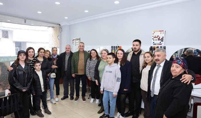 Sultangazi Belediyesi’nin Meslek Edindirme Kurslarından İş Hayatına Başkan Dursun Kuaför Açılışına Katıldı