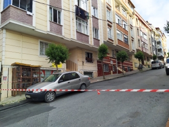 Sultangazi’De Boşaltılan Bina Tekrar Sallandı
