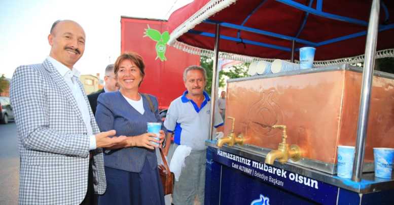 Sultangazi'de İftar ve Gönül Sofraları