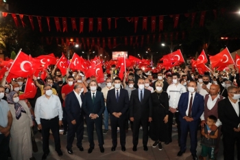 Sultangazililer 15 Temmuz’Da Meydanı Boş Bırakmadı
