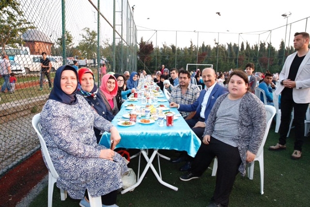 Sultangazililer İftarını Mimar Sinan Kent Ormanı'nda Açtı