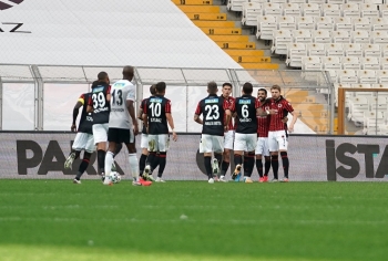 Süper Lig: Beşiktaş: 0 - Gençlerbirliği: 1 (Maç Devam Ediyor)
