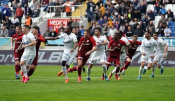 Süper Lig: Kasımpaşa: 3 - Kayserispor: 0  (İlk Yarı)
