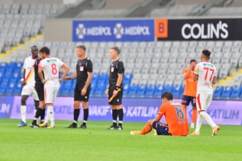 Süper Lig: Medipol Başakşehir: 0 - Göztepe: 0 (Maç Sonucu)
