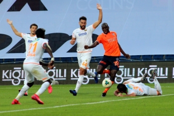 Süper Lig: Medipol Başakşehir: 2 - Aytemiz Alanyaspor: 0 (Maç Sonucu)
