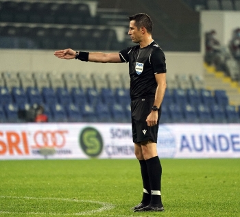 Süper Lig: Medipol Başakşehir: 4 - Antalyaspor: 1 (İlk Yarı)
