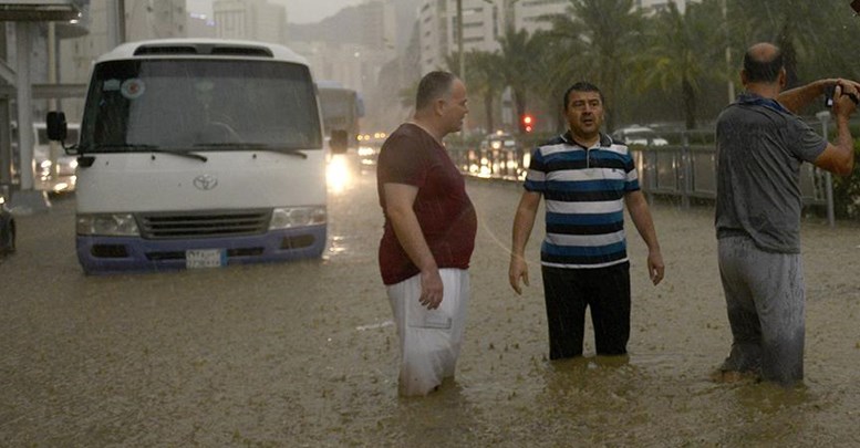 Suudi Arabistan'daki sel baskınlarında 18 kişi öldü