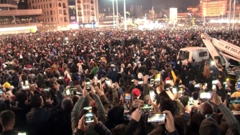 Taksim’De Binlerce Vatandaş Yeni Yılı Coşkuyla Karşıladı
