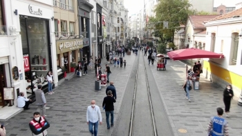 Taksim’De Drone Destekli Korona Virüs Denetimi
